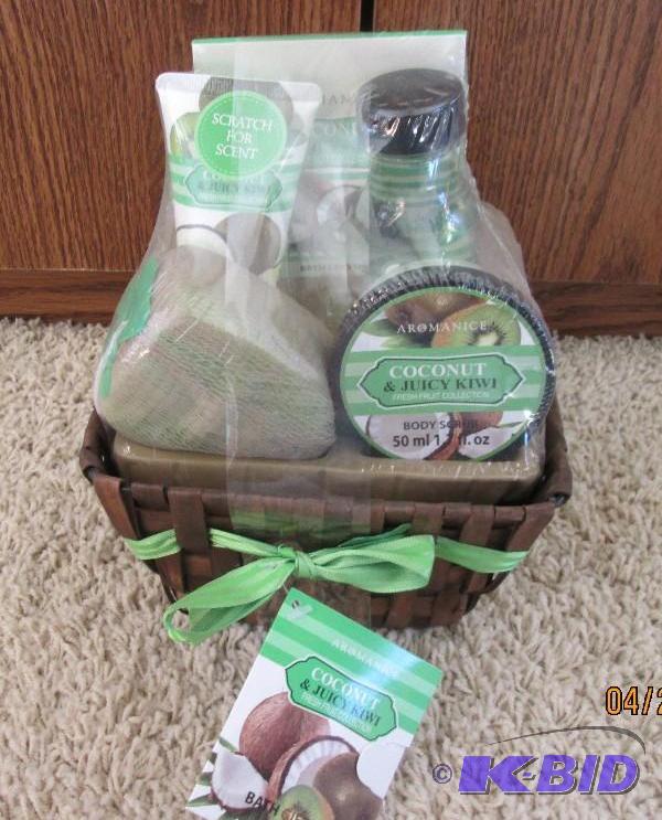 Brand new Coconut and Kiwi bath gift set...