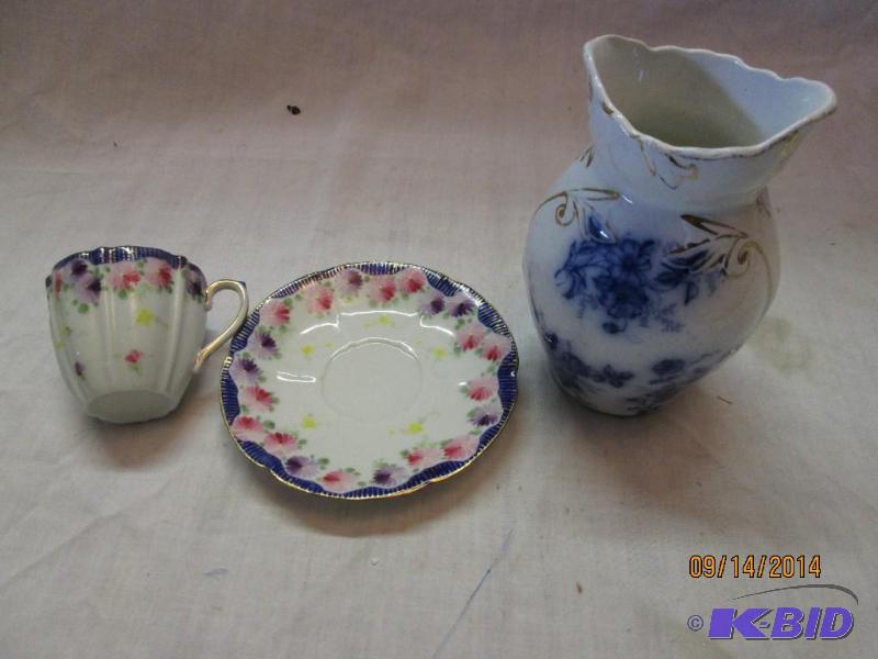 Lot of vintage tableware...