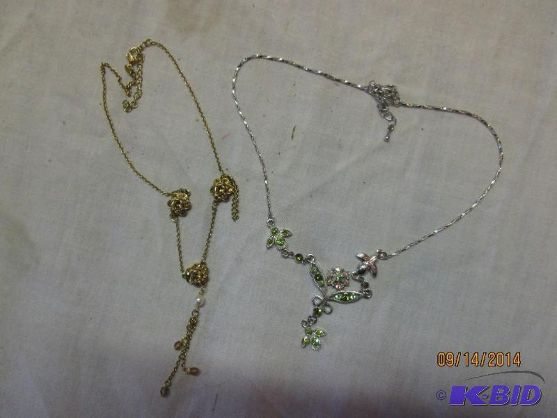 2 Pretty necklaces...