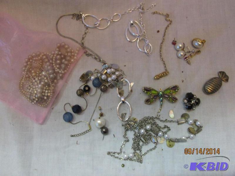 Lot of assorted repairable jewlery for parts ...