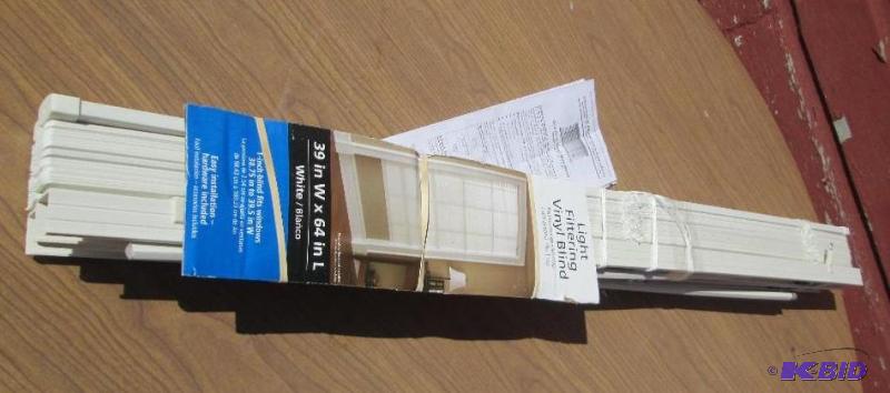 Brand new working open package lot with mount...
