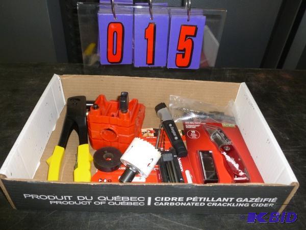 lot 15 image: Flat of tools. As shown. Milwaukee hole saws,...