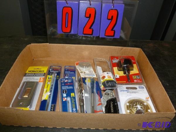 lot 22 image: Flat of bits and hole saw. As shown. Terms. I...