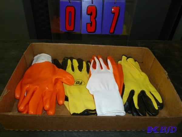 lot 37 image: Flat of gloves. As shown. Size large. Terms. ...