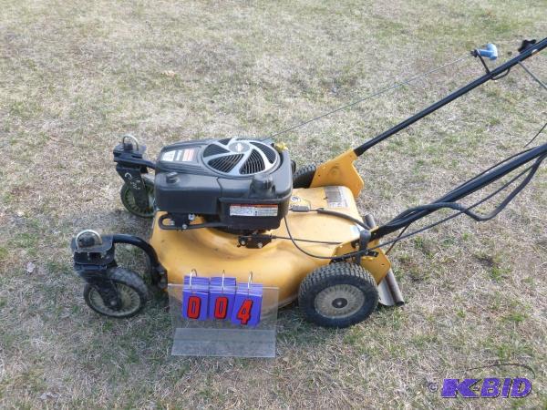 lot 4 image: Craftsman professional series self propelled ...