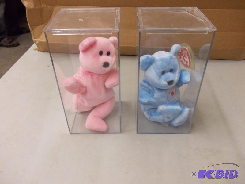 lot 27 image: 2 Beanie Babies&nbspFrom Japan (With Cases) ...