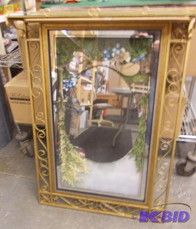 lot 28 image: Fancy Framed Mirror With Dried Flower Decor &...