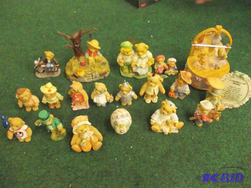 lot 40 image: 20-Cherished Teddy Figurines...