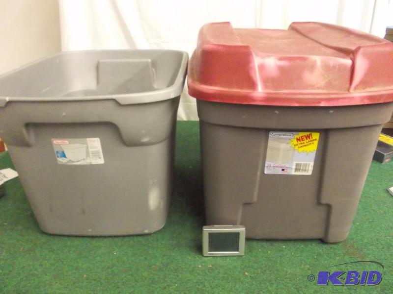 lot 61 image: 2 Totes (18 Gal &amp25 Gal), 1-Cover, 1-Garm...