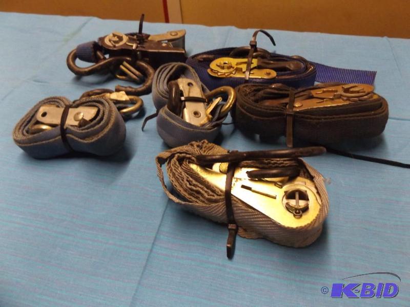 10 Ratcheting tie down straps...