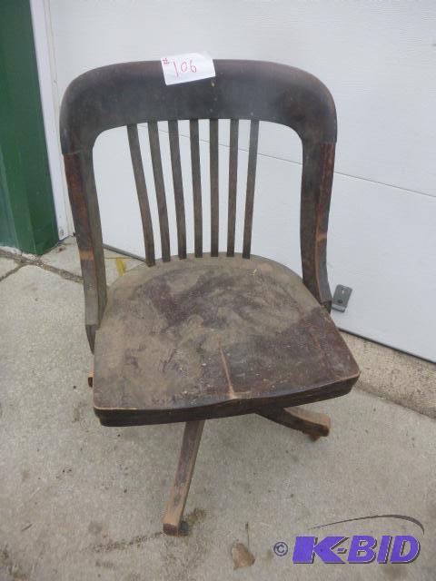 lot 106 image: Vintage Office Chair...