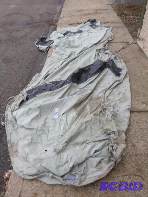 lot 125 image: Boat Cover For 17 to 19 boats....