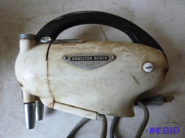 lot 137 image: Vintage Hamilton Beach Model G Mixguide Mixer...
