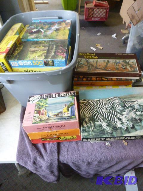 lot 156 image: Lot of Miscellaneous Puzzles ...