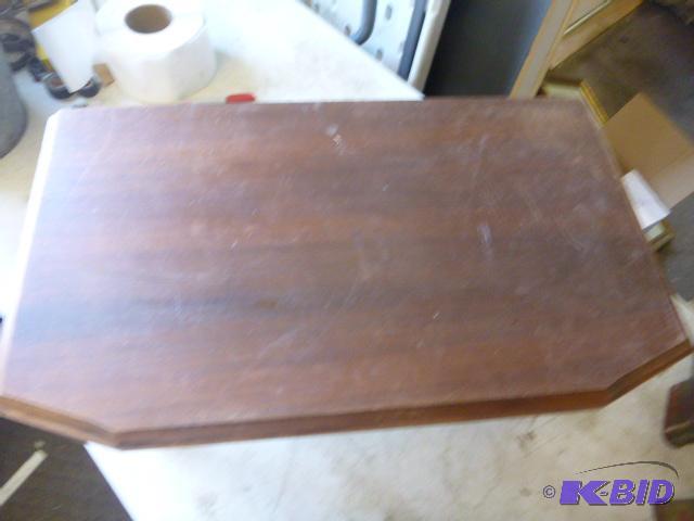 lot 171 image: Breakfast in Bed Table...