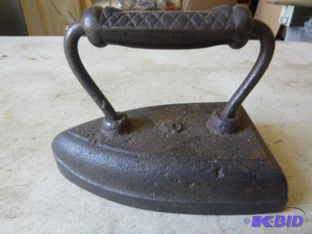lot 180 image: Vintage All Steel Iron...