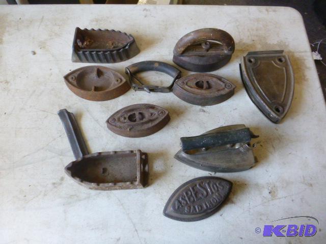 lot 181 image: Miscellaneous Vintage Irons...