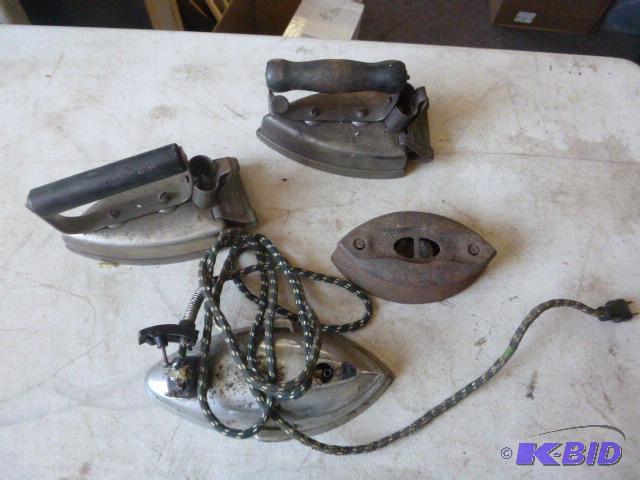 lot 199 image: Miscellaneous Vintage Irons...