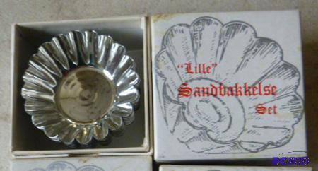 lot 208 image: Vintage Lille Sandbakkelse Set Style No. H5A ...
