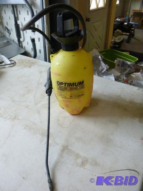 lot 32 image: Optimum 1 Gallon Sprayer Model 1401...