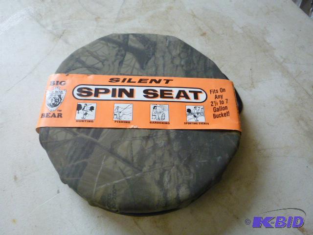 lot 38 image: Big Bear Silent Spin Seat For pails that are ...