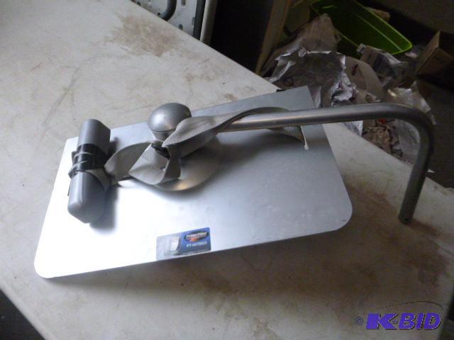 lot 48 image: PrimeTime&nbspTV Stand Wall Mount PT-0475623...
