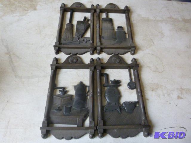 lot 68 image: 4 Plastic Kitchen Decor...
