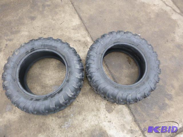 lot 98 image: 2 ATV Tires&nbspMaxis M9805 AT 26X8-14 - Lik...