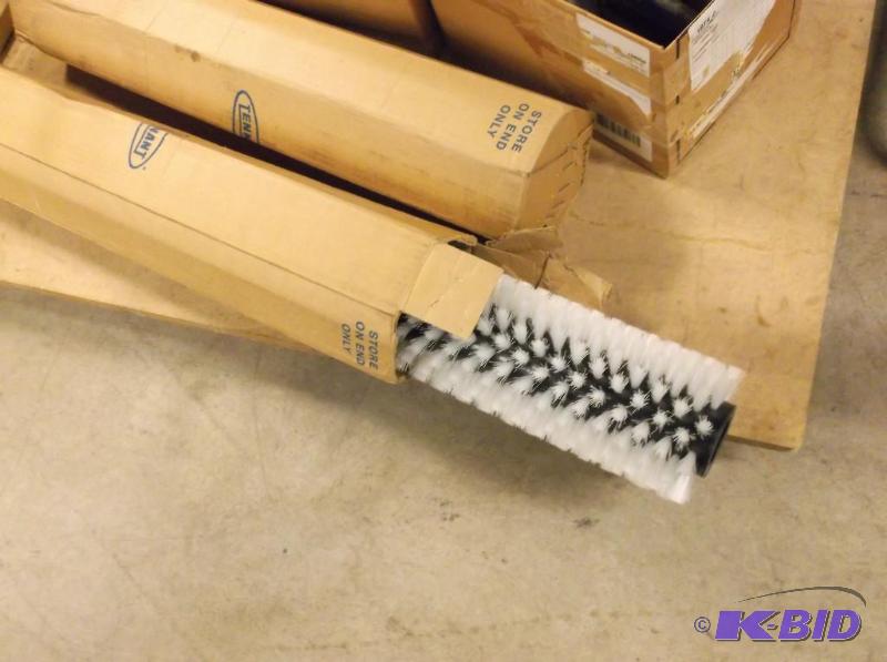 lot 153 image: Lot of 2 Tennant floor scrubbing brushes cons...