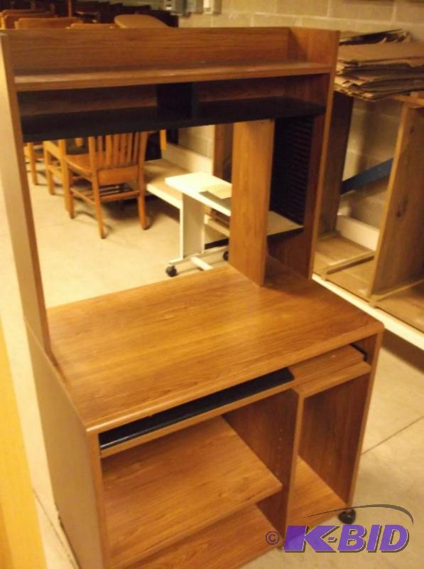 lot 26 image: Computer desk on castors in good usable condi...