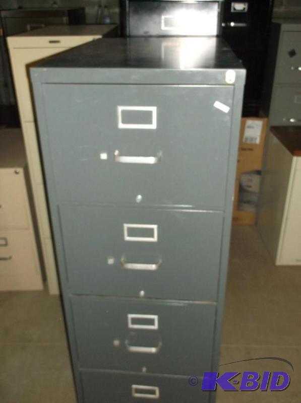 lot 40 image: Hon 4 drawer filing cabinet in good usable co...