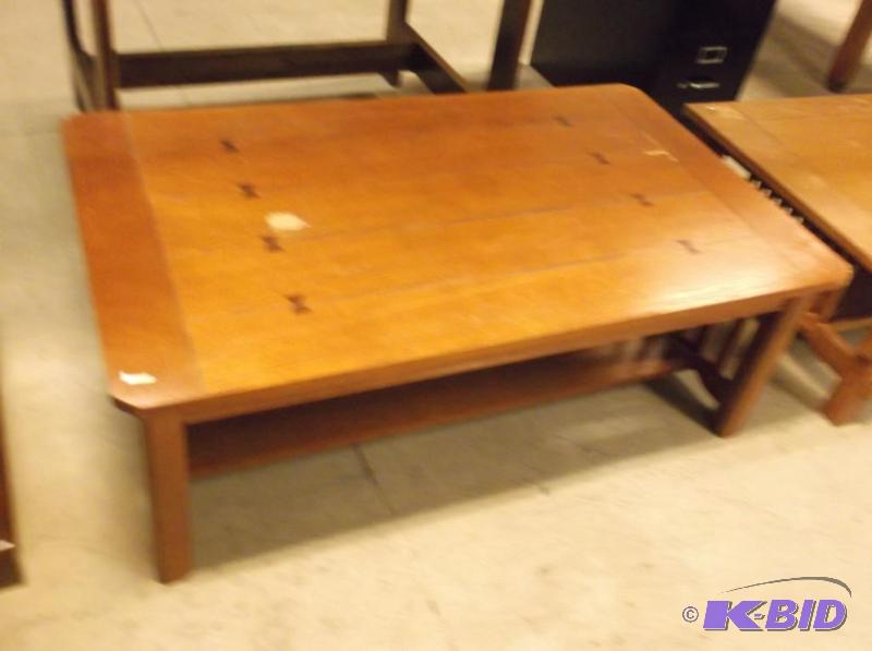 lot 52 image: Mission oak style coffee table measuring 49 3...