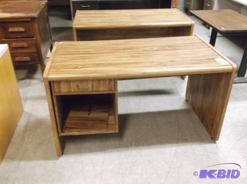 lot 60 image: Oak like desk in good usable condition....