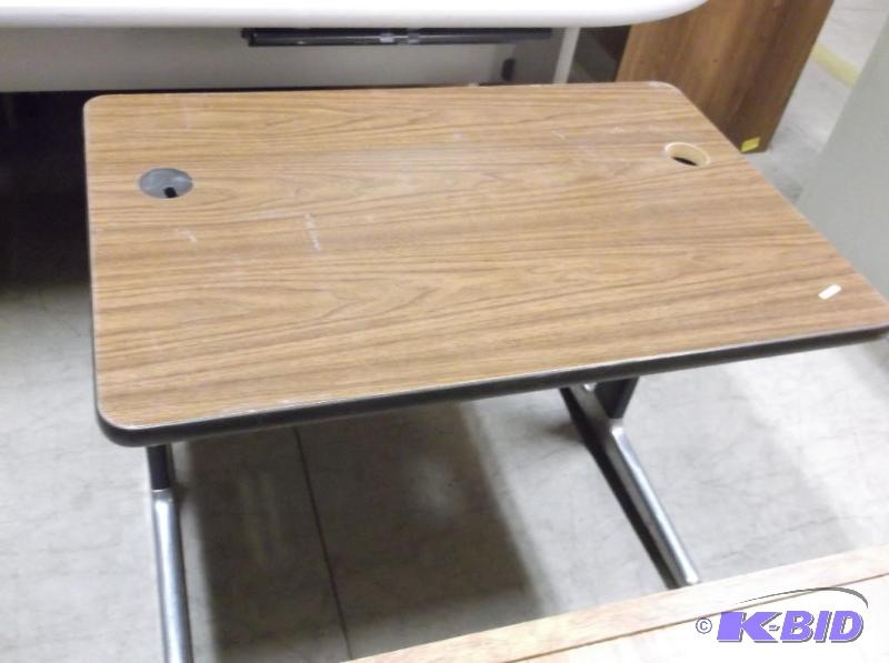lot 65 image: Laminate top desk in usable condition....