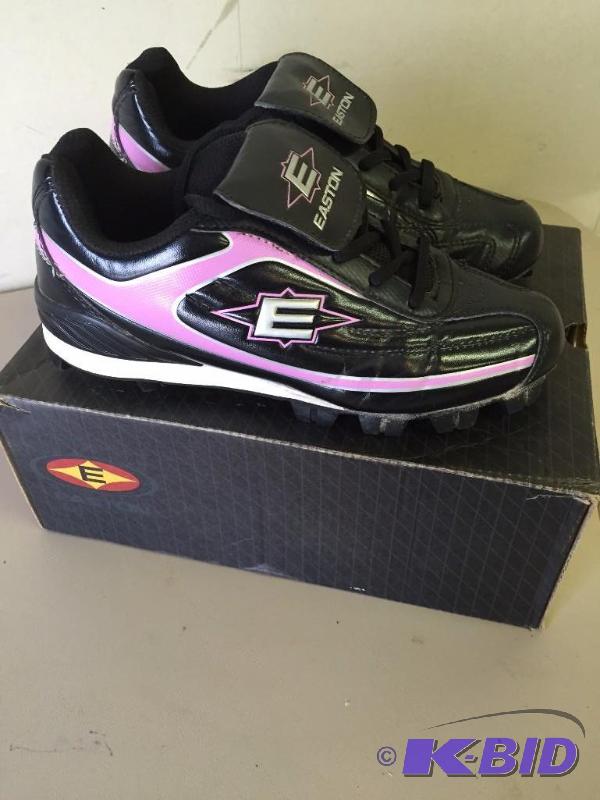 Easton Cleats - Women Size 6