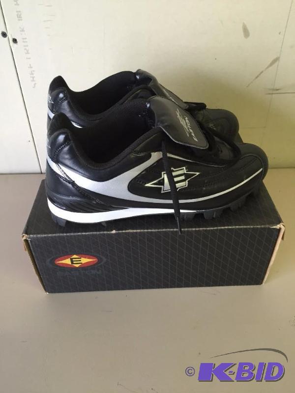 Easton Cleats - Boys Size 6