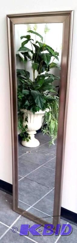 lot 12 image: Wall Mount Full Length Mirror.