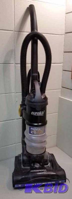 lot 31 image: Eureka UprightBagless Vacuum.Tested.  Powers On, and works great.
