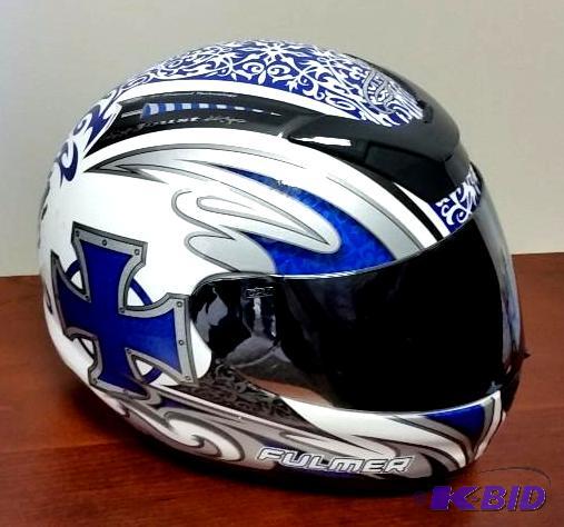 lot 9 image: Fulmer D4 Full Face Motor Cycle Helmet Extra Small with a Mirrored Sun Visor.