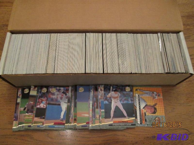 Box of 1992 Fleer Ultra baseball cards...