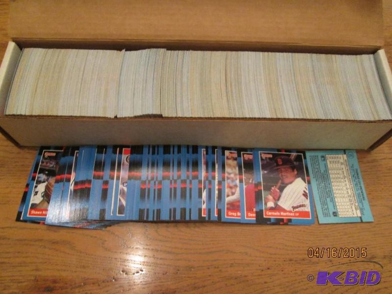Box of 1988 Donruss baseball cards...