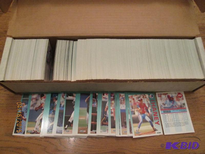 Box of 1992 Fleer Baseball cards...