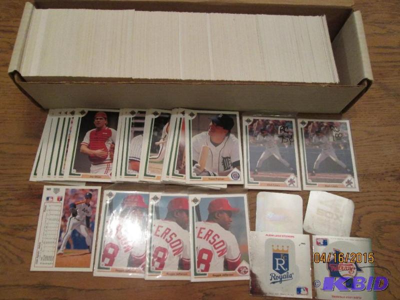 Box of 1991 Upper Deck baseball cards...