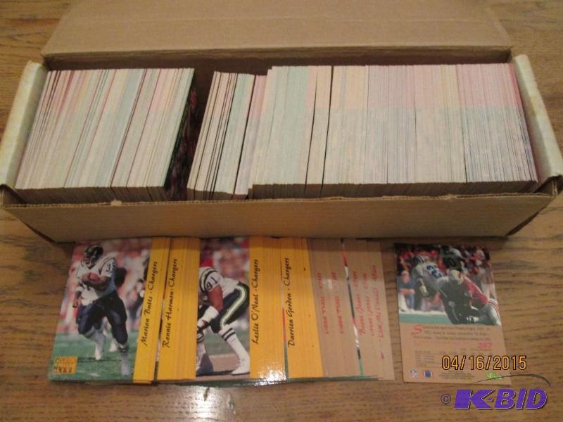 Box of 1993 Classic Pro Line Live football sp...