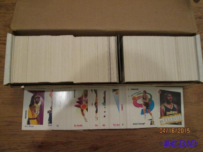 Box of 1991 - 1992 Skybox basketball cards...
