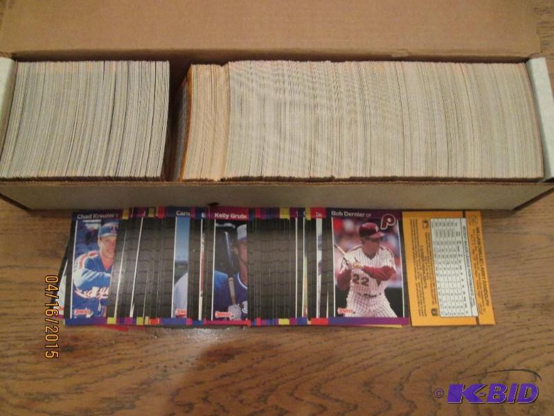 Box of 1989 Donruss baseball cards...