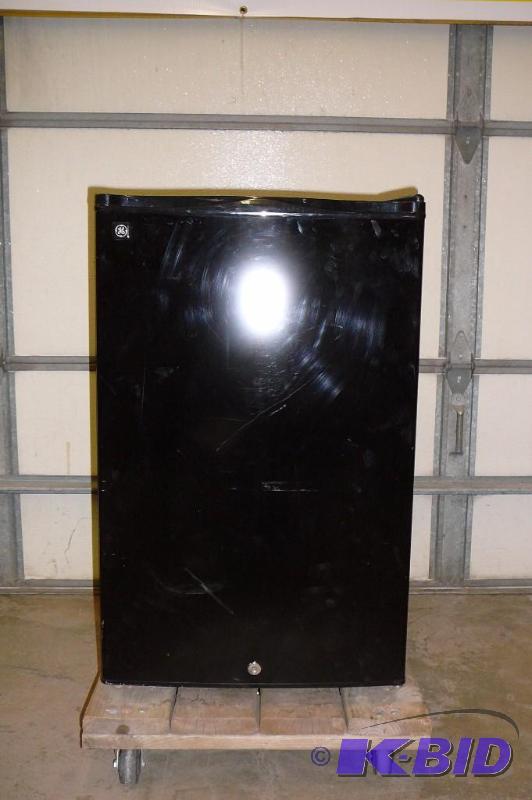 Refrigerator with Ice Freezer GE 20w x 21d x ...
