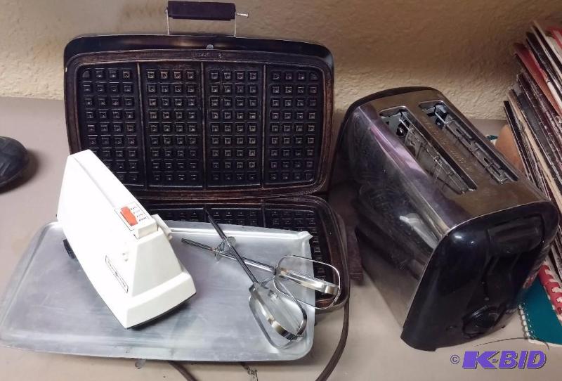 Lot of Kitchen Appliances. Waffle Iron, Hand ...