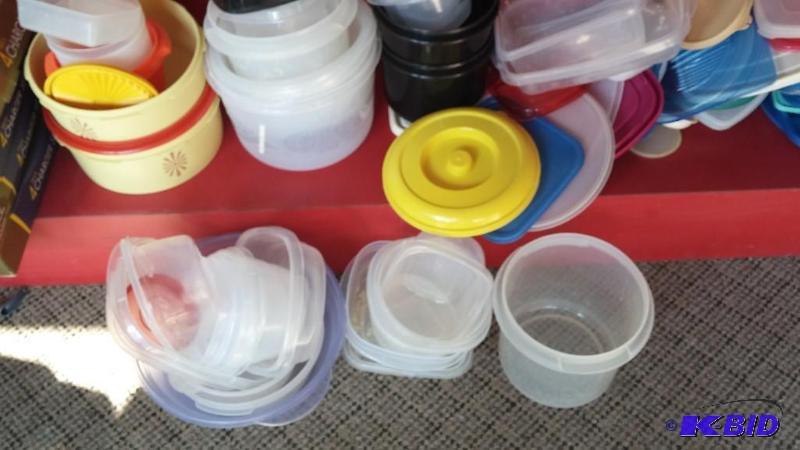 Large lot of kitchen plastic storage, with so...