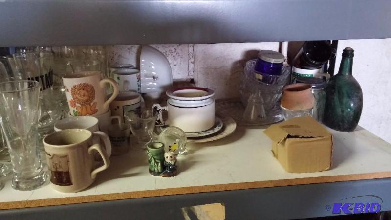 LARGE Lot of Miscellaneous Vintage as shown o...
